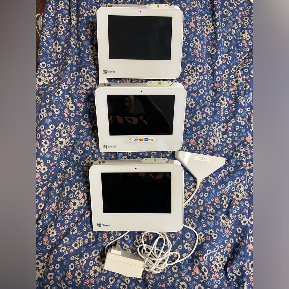 3PC. Lot CLOVER POS Machine & Cables